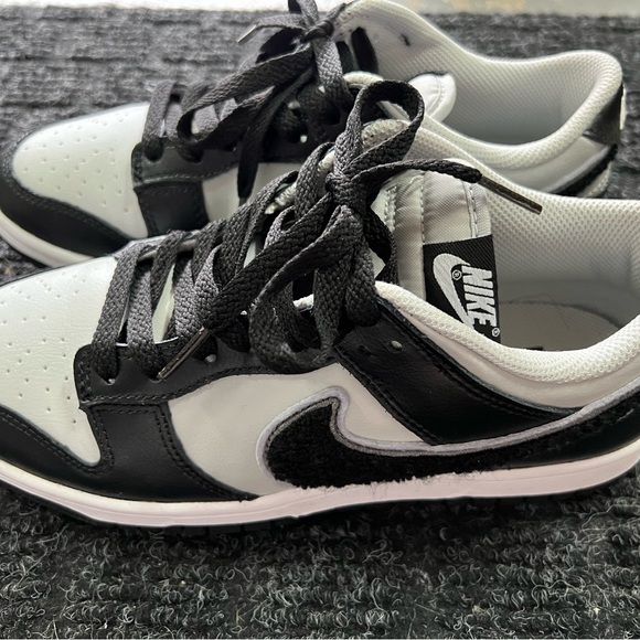 Nike Dunk Chenille Swoosh - Picture 4 of 8